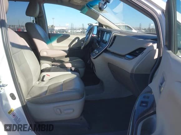 ✅ 2016 Toyota Sienna XLE • VIN: 5TDYK3DC9GS755187 • Lot: 41344816. Listed on IAAI with 106,694 mi. Free auction sales archive from the USA and detailed vehicle history report at DreamBid. Image 5.