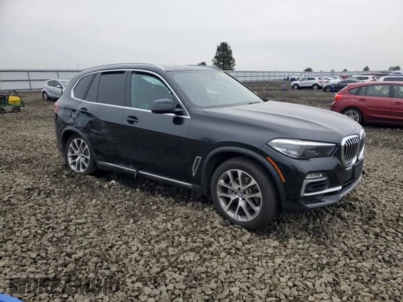 ✅ 2021 BMW X5 xDrive40i • VIN: 5UXCR6C04M9G15820 • Lot: 90668895. Wystawiony na Copart z przebiegiem Nie podano. Bezpłatny archiwum sprzedaży aukcyjnych z USA i szczegółowy raport historii pojazdu na DreamBid. Zdjęcie 4.
