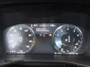 ✅ 2021 Volvo XC40 Momentum • VIN: YV4162UK4M2471473 • Lot: 43780178. Wystawiony na IAAI z przebiegiem 44 464 mil. Bezpłatny archiwum sprzedaży aukcyjnych z USA i szczegółowy raport historii pojazdu na DreamBid. Zdjęcie 7.