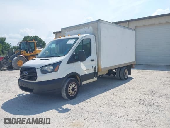 ✅ 2019 Ford Transit • VIN: 1FDBF8ZM8KKA87113 • Лот: 42511405. Опубликован ранее на IAAI с пробегом 114 647 миль. Бесплатный доступ к архиву аукционных продаж из США и подробный отчёт об истории автомобиля на DreamBid. Изображение 2.