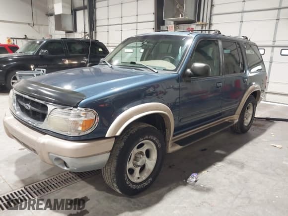 ✅ 1999 Ford Explorer XLT • VIN: 1FMDU35P2XZA31457 • Лот: 43827462. Опубликован ранее на IAAI с пробегом 296 062 миль. Бесплатный доступ к архиву аукционных продаж из США и подробный отчёт об истории автомобиля на DreamBid. Изображение 2.