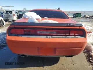 ✅ 2010 Dodge Challenger SRT-8 • VIN: 2B3CJ7DW9AH200908 • Lot: 87936325. Wystawiony na Copart z przebiegiem Nie podano. Bezpłatny archiwum sprzedaży aukcyjnych z USA i szczegółowy raport historii pojazdu na DreamBid. Zdjęcie 6.