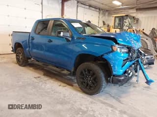 ✅ 2025 Chevrolet Silverado 1500 LT Trail Boss • VIN: 3GCUKFE82SG135945 • Lot: 41948373. Wystawiony na IAAI z przebiegiem 7 991 mil. Bezpłatny archiwum sprzedaży aukcyjnych z USA i szczegółowy raport historii pojazdu na DreamBid. Zdjęcie 1.