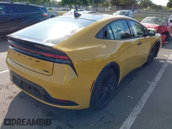 2025 Toyota Prius LE with VIN JTDADABU1S3029362, listed as a IAAI auction lot 43135899 with 1,521 mi miles and . Bid and sale history available at DreamBid. Image 4.