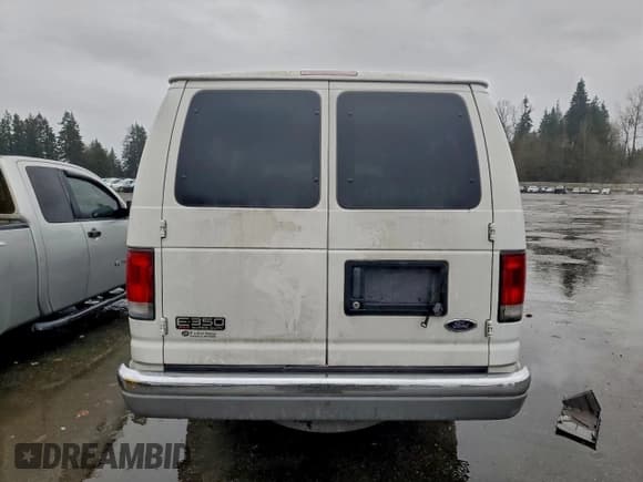 ✅ 2000 Ford Econoline Passenger XL • VIN: 1FBSS31L2YHB09249 • Lot: 95210435. Listed on Copart with 284,378 mi. Free auction sales archive from the USA and detailed vehicle history report at DreamBid. Image 6.
