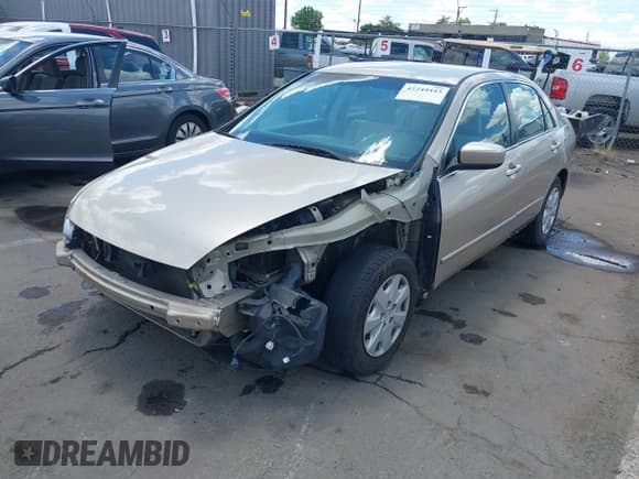 ✅ 2004 Honda Accord LX • VIN: 1HGCM55324A095020 • Лот: 42244443. Опубликован ранее на IAAI с пробегом 217 594 миль. Бесплатный доступ к архиву аукционных продаж из США и подробный отчёт об истории автомобиля на DreamBid. Изображение 19.