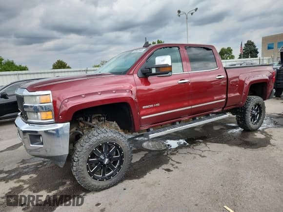 ✅ 2015 Chevrolet Silverado 2500HD LTZ • VIN: 1GC1KWE82FF586724 • Лот: 69962665. Опубликован ранее на Copart с пробегом 122 174 миль. Бесплатный доступ к архиву аукционных продаж из США и подробный отчёт об истории автомобиля на DreamBid. Изображение 1.
