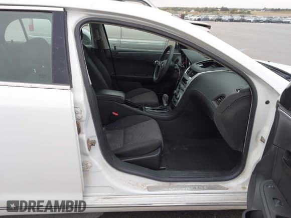 ✅ 2009 Chevrolet Malibu 1LT • VIN: 1G1ZH57B594273499 • Lot: 43488908. Listed on IAAI with 156,946 mi. Free auction sales archive from the USA and detailed vehicle history report at DreamBid. Image 5.