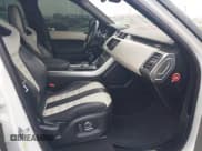 ✅ 2017 Land Rover Range Rover Sport SVR • VIN: SALWZ2FE2HA144422 • Lot: 42331478. Wystawiony na IAAI z przebiegiem 63 800 mil. Bezpłatny archiwum sprzedaży aukcyjnych z USA i szczegółowy raport historii pojazdu na DreamBid. Zdjęcie 5.