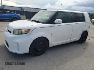 ✅ 2013 Scion xB • VIN: JTLZE4FE1DJ037890 • Lot: 82105515. Wystawiony na Copart z przebiegiem 149 218 mil. Bezpłatny archiwum sprzedaży aukcyjnych z USA i szczegółowy raport historii pojazdu na DreamBid. Zdjęcie 1.