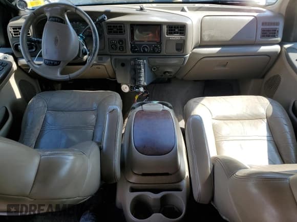 ✅ 2001 Ford Excursion Limited • VIN: 1FMNU43S81EB53398 • Lot: 52118415. Wystawiony na Copart z przebiegiem 229 052 mil. Bezpłatny archiwum sprzedaży aukcyjnych z USA i szczegółowy raport historii pojazdu na DreamBid. Zdjęcie 8.