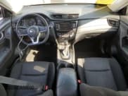 ✅ 2020 Nissan Rogue S • VIN: JN8AT2MT8LW016691 • Lot: 84065115. Wystawiony na Copart z przebiegiem 74 203 mil. Bezpłatny archiwum sprzedaży aukcyjnych z USA i szczegółowy raport historii pojazdu na DreamBid. Zdjęcie 8.