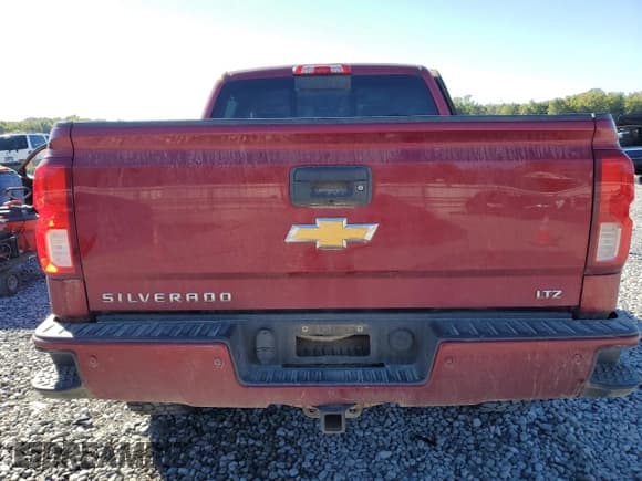 ✅ 2018 Chevrolet Silverado 1500 LTZ • VIN: 3GCUKSEC0JG529391 • Lot: 82593215. Wystawiony na Copart z przebiegiem 114 053 mil. Bezpłatny archiwum sprzedaży aukcyjnych z USA i szczegółowy raport historii pojazdu na DreamBid. Zdjęcie 6.
