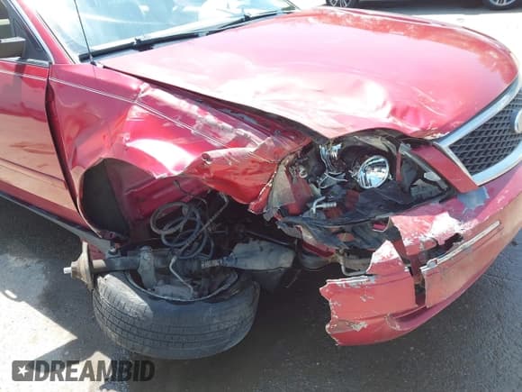 ✅ 2005 Ford Five Hundred SE • VIN: 1FAFP23175G177445 • Лот: 42592740. Опубликован ранее на IAAI с пробегом 165 424 миль. Бесплатный доступ к архиву аукционных продаж из США и подробный отчёт об истории автомобиля на DreamBid. Изображение 6.