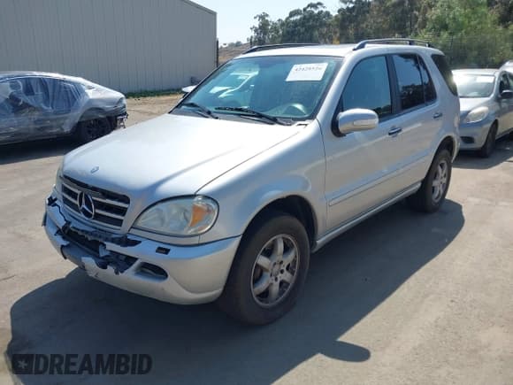 ✅ 2004 Mercedes-Benz M 500 • VIN: 4JGAB75E24A460171 • Lot: 42428526. Wystawiony na IAAI z przebiegiem 178 996 mil. Bezpłatny archiwum sprzedaży aukcyjnych z USA i szczegółowy raport historii pojazdu na DreamBid. Zdjęcie 2.