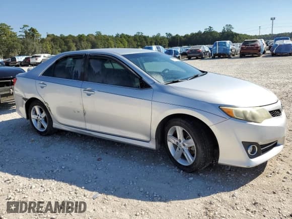 ✅ 2014 Toyota Camry XLE • VIN: 4T1BF1FK8EU831876 • Lot: 86775195. Listed on Copart with 127,907 mi. Free auction sales archive from the USA and detailed vehicle history report at DreamBid. Image 4.