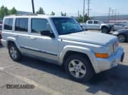 ✅ 2006 Jeep Commander • VIN: 1J8HG48N06C210930 • Lot: 42382695. Wystawiony na IAAI z przebiegiem 166 928 mil. Bezpłatny archiwum sprzedaży aukcyjnych z USA i szczegółowy raport historii pojazdu na DreamBid. Zdjęcie 1.
