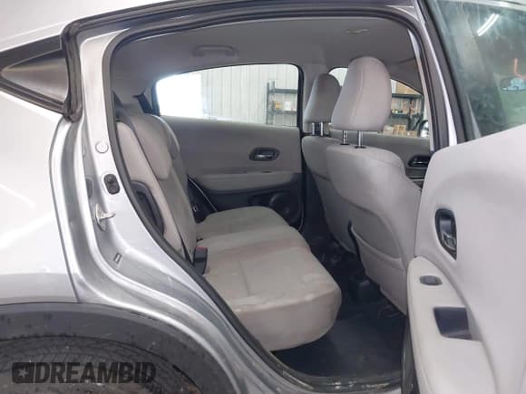 ✅ 2018 Honda HR-V LX • VIN: 3CZRU6H30JG711511 • Lot: 42787925. Listed on IAAI with 102,744 mi. Free auction sales archive from the USA and detailed vehicle history report at DreamBid. Image 8.