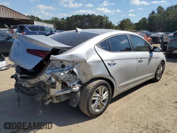 2020 Hyundai Elantra Value Edition with VIN KMHD84LF3LU061143, listed as a Copart auction lot 86491125 with 31,810 mi miles and Salvage title. Bid and sale history available at DreamBid. Image 3.