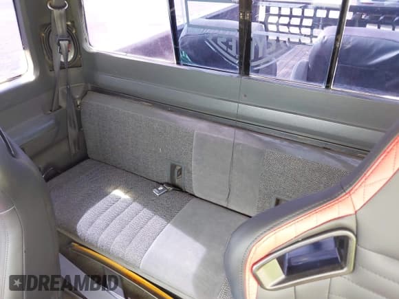 ✅ 1993 Ford F-250 • VIN: 1FTHX26GXPKA13660 • Lot: 42615045. Listed on IAAI with Not provided. Free auction sales archive from the USA and detailed vehicle history report at DreamBid. Image 8.