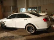 ✅ 2013 Ford Police Interceptor • VIN: 1FAHP2MT7DG101909 • Lot: 41400024. Wystawiony na IAAI z przebiegiem 260 481 mil. Bezpłatny archiwum sprzedaży aukcyjnych z USA i szczegółowy raport historii pojazdu na DreamBid. Zdjęcie 14.