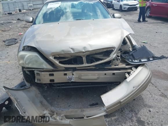 ✅ 2000 Mercury Sable LS Premium • VIN: 1MEFM55SXYA629629 • Lot: 42623968. Wystawiony na IAAI z przebiegiem 207 003 mil. Bezpłatny archiwum sprzedaży aukcyjnych z USA i szczegółowy raport historii pojazdu na DreamBid. Zdjęcie 6.