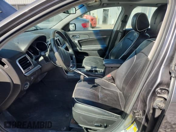 ✅ 2012 Lincoln MKZ • VIN: 3LNHL2JC9CR838400 • Lot: 72081455. Wystawiony na Copart z przebiegiem 107 603 mil. Bezpłatny archiwum sprzedaży aukcyjnych z USA i szczegółowy raport historii pojazdu na DreamBid. Zdjęcie 7.