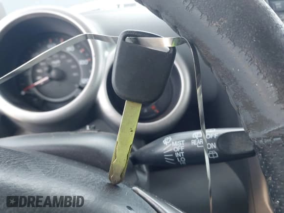 ✅ 2005 Honda Element LX • VIN: 5J6YH17375L017878 • Lot: 41847634. Wystawiony na IAAI z przebiegiem 185 257 mil. Bezpłatny archiwum sprzedaży aukcyjnych z USA i szczegółowy raport historii pojazdu na DreamBid. Zdjęcie 11.