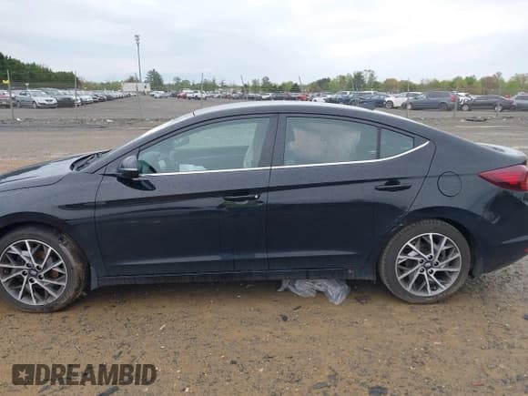 ✅ 2020 Hyundai Elantra Limited • VIN: KMHD84LF2LU057469 • Lot: 42028314. Listed on IAAI with 82,177 mi. Free auction sales archive from the USA and detailed vehicle history report at DreamBid. Image 15.