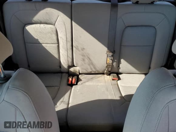 ✅ 2019 Chevrolet Colorado 4WD Work Truck • VIN: 1GCGTBEN5K1343759 • Lot: 82231655. Wystawiony na Copart z przebiegiem 99 543 mil. Bezpłatny archiwum sprzedaży aukcyjnych z USA i szczegółowy raport historii pojazdu na DreamBid. Zdjęcie 10.