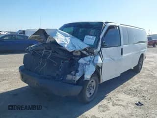 ✅ 2015 Chevrolet Express Passenger 1LS • VIN: 1GAZGZFG0F1156773 • Лот: 43567680. Опубликован ранее на IAAI с пробегом 198 793 миль. Бесплатный доступ к архиву аукционных продаж из США и подробный отчёт об истории автомобиля на DreamBid. Изображение 2.