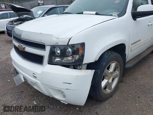 ✅ 2010 Chevrolet Suburban LT • VIN: 1GNUKJE32AR113764 • Lot: 43277102. Listed on IAAI with 297,432 mi. Free auction sales archive from the USA and detailed vehicle history report at DreamBid. Image 6.