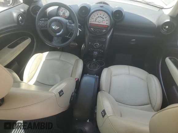 ✅ 2014 MINI Countryman S • VIN: WMWZC5C58EWP35183 • Lot: 62022875. Listed on Copart with 85,571 mi. Free auction sales archive from the USA and detailed vehicle history report at DreamBid. Image 8.