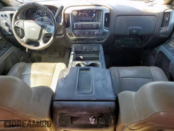 2015 Chevrolet Silverado 2500HD LTZ с VIN 1GC1KWE84FF104240, выставлен на аукционе Copart как лот 84268505 с пробегом 361 305 миль миль и Списание • Salvage title. История ставок и продаж доступна на DreamBid. Изображение 8.