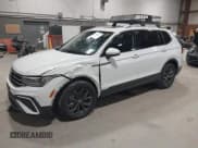 ✅ 2022 Volkswagen Tiguan SE • VIN: 3VV2B7AX6NM052553 • Лот: 43416051. Опубликован ранее на IAAI с пробегом 23 233 миль. Бесплатный доступ к архиву аукционных продаж из США и подробный отчёт об истории автомобиля на DreamBid. Изображение 2.