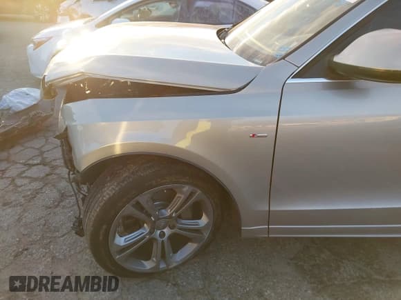 ✅ 2013 Audi Q5 Prestige • VIN: WA1WGBFP1DA047411 • Lot: 43744849. Listed on IAAI with 130,334 mi. Free auction sales archive from the USA and detailed vehicle history report at DreamBid. Image 6.