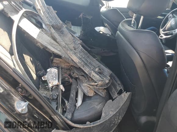 ✅ 2013 Hyundai Veloster Turbo • VIN: KMHTC6AE0DU164022 • Lot: 71160234. Wystawiony na Copart z przebiegiem 118 750 mil. Bezpłatny archiwum sprzedaży aukcyjnych z USA i szczegółowy raport historii pojazdu na DreamBid. Zdjęcie 11.