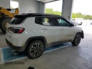 ✅ 2022 Jeep Compass Limited • VIN: 3C4NJDCB2NT114678 • Lot: 57389905. Wystawiony na Copart z przebiegiem 70 122 mil. Bezpłatny archiwum sprzedaży aukcyjnych z USA i szczegółowy raport historii pojazdu na DreamBid. Zdjęcie 3.