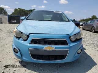 2014 Chevrolet Sonic LT с VIN 1G1JC5SH2E4163947, выставлен на аукционе Copart как лот 64984734 с пробегом Не указан миль и Списание • Salvage title. История ставок и продаж доступна на DreamBid. Изображение 5.