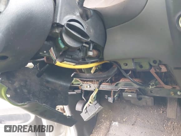 ✅ 2001 Ford Ranger XL • VIN: 1FTYR14U51PA38134 • Лот: 42889052. Опубликован ранее на IAAI с пробегом 219 281 миль. Бесплатный доступ к архиву аукционных продаж из США и подробный отчёт об истории автомобиля на DreamBid. Изображение 13.