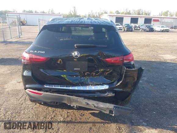 ✅ 2022 Mercedes-Benz GLA 250 • VIN: W1N4N4GBXNJ369251 • Лот: 41875643. Опубликован ранее на IAAI с пробегом 50 239 миль. Бесплатный доступ к архиву аукционных продаж из США и подробный отчёт об истории автомобиля на DreamBid. Изображение 6.