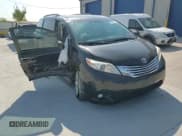 ✅ 2011 Toyota Sienna XLE AAS • VIN: 5TDYK3DC4BS036079 • Лот: 72077325. Опубликован ранее на Copart с пробегом 107 137 миль. Бесплатный доступ к архиву аукционных продаж из США и подробный отчёт об истории автомобиля на DreamBid. Изображение 14.