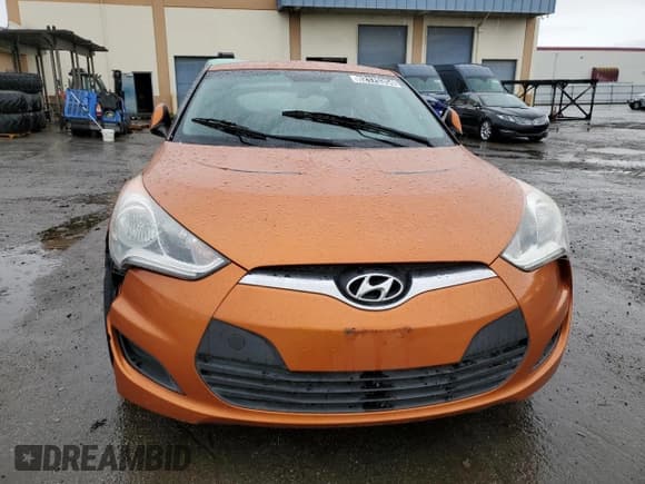 ✅ 2015 Hyundai Veloster • VIN: KMHTC6AD9FU238130 • Lot: 82175354. Wystawiony na Copart z przebiegiem 100 342 mil. Bezpłatny archiwum sprzedaży aukcyjnych z USA i szczegółowy raport historii pojazdu na DreamBid. Zdjęcie 5.