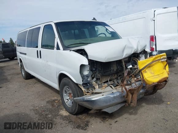 ✅ 2018 Chevrolet Express Passenger LS • VIN: 1GAZGNFGXJ1339258 • Lot: 43244217. Listed on IAAI with Not provided. Free auction sales archive from the USA and detailed vehicle history report at DreamBid. Image 18.
