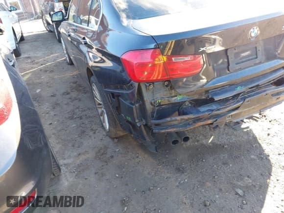 ✅ 2013 BMW 3 Series 328i xDrive • VIN: WBA3B5C55DP539042 • Лот: 43586826. Опубликован ранее на IAAI с пробегом 136 098 миль. Бесплатный доступ к архиву аукционных продаж из США и подробный отчёт об истории автомобиля на DreamBid. Изображение 17.