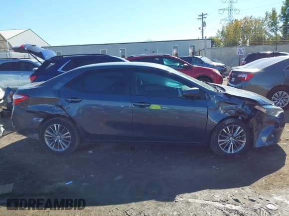✅ 2014 Toyota Corolla LE • VIN: 5YFBURHE4EP030018 • Lot: 43406233. Listed on IAAI with 122,500 mi. Free auction sales archive from the USA and detailed vehicle history report at DreamBid. Image 14.