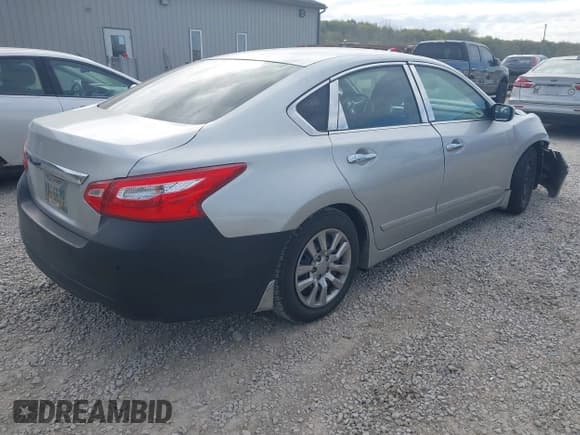 ✅ 2017 Nissan Altima S • VIN: 1N4AL3APXHN330497 • Лот: 43516377. Опубликован ранее на IAAI с пробегом 86 027 миль. Бесплатный доступ к архиву аукционных продаж из США и подробный отчёт об истории автомобиля на DreamBid. Изображение 4.