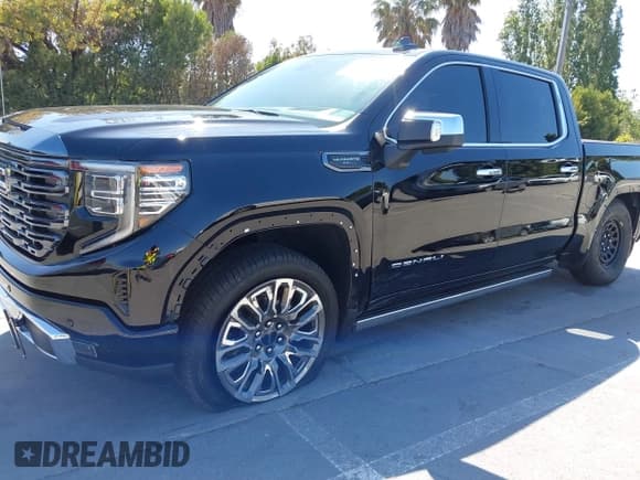 ✅ 2023 GMC Sierra 1500 Denali Ultimate • VIN: 1GTUUHEL4PZ257594 • Лот: 42408388. Опубликован ранее на IAAI с пробегом 37 249 миль. Бесплатный доступ к архиву аукционных продаж из США и подробный отчёт об истории автомобиля на DreamBid. Изображение 6.