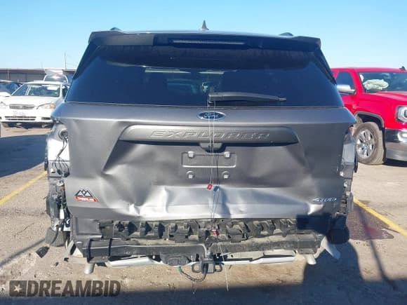 ✅ 2024 Ford Explorer Timberline • VIN: 1FMSK8JH6RGA69247 • Lot: 43416879. Wystawiony na IAAI z przebiegiem 19 432 mil. Bezpłatny archiwum sprzedaży aukcyjnych z USA i szczegółowy raport historii pojazdu na DreamBid. Zdjęcie 17.