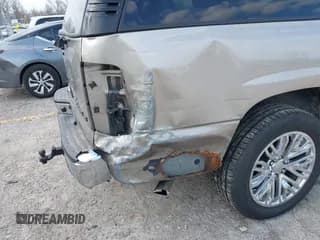 ✅ 2003 Chevrolet Suburban Z71 • VIN: 3GNFK16Z33G170733 • Лот: 41741020. Опубликован ранее на IAAI с пробегом 204 544 миль. Бесплатный доступ к архиву аукционных продаж из США и подробный отчёт об истории автомобиля на DreamBid. Изображение 6.